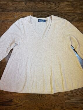 Magaschoni Cashmere V-Neck Sweater Size Medium